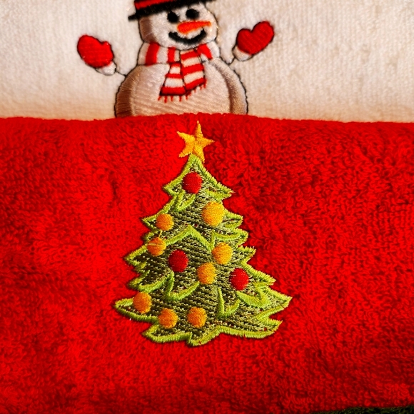 *3 for $30* Christmas Hand Towels - Set 2 - Holiday Decor - Santa Wreath Tree - Picture 3 of 4